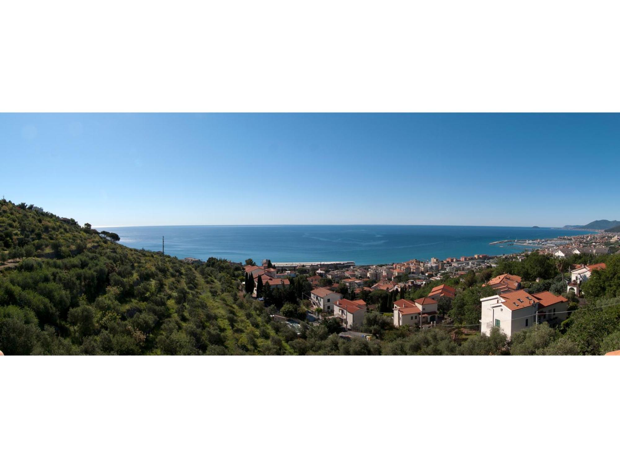 Bed and Breakfast Tra Gli Ulivi Pietra Ligure Exterior foto
